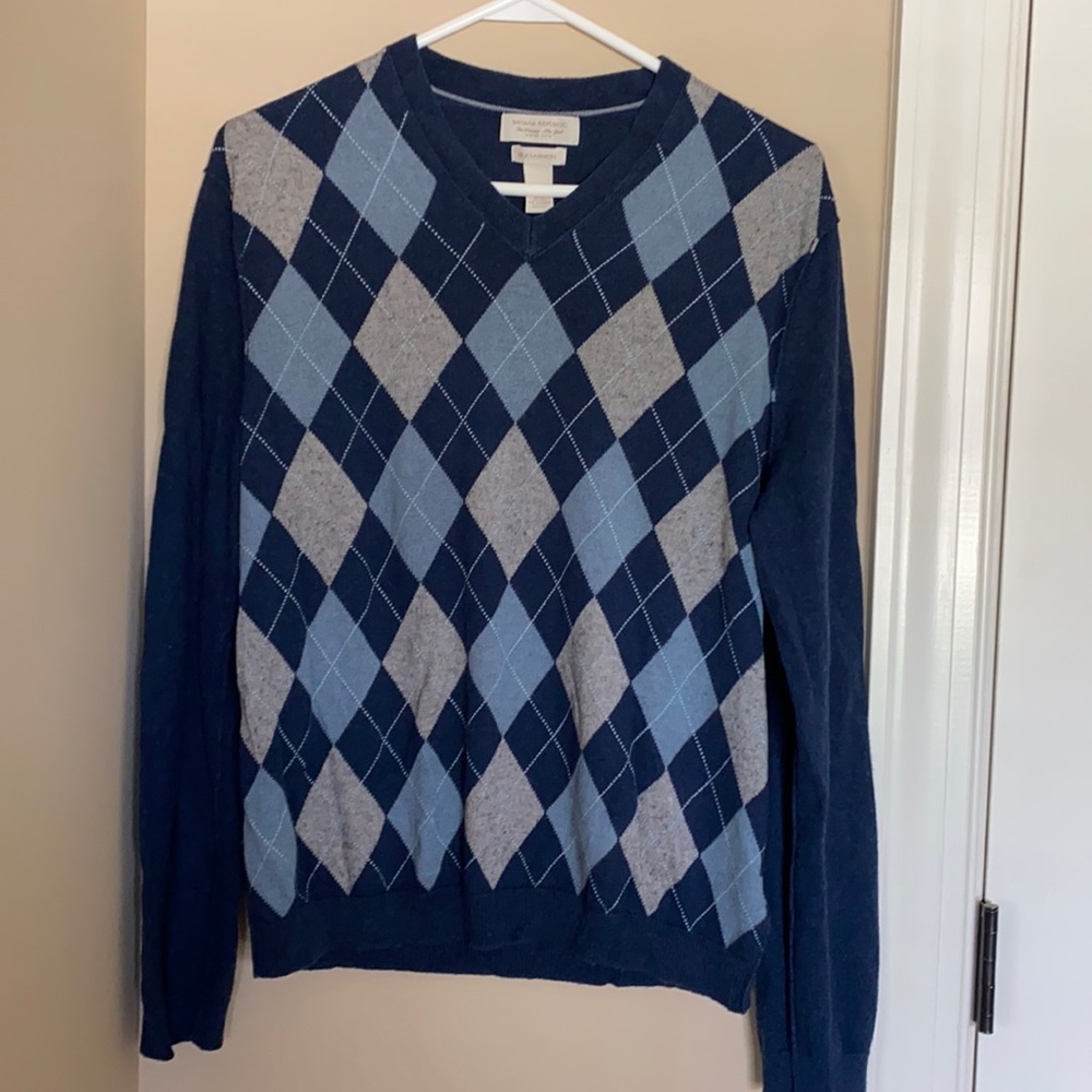 Banana Republic men’s silk cashmere v-neck sweater.